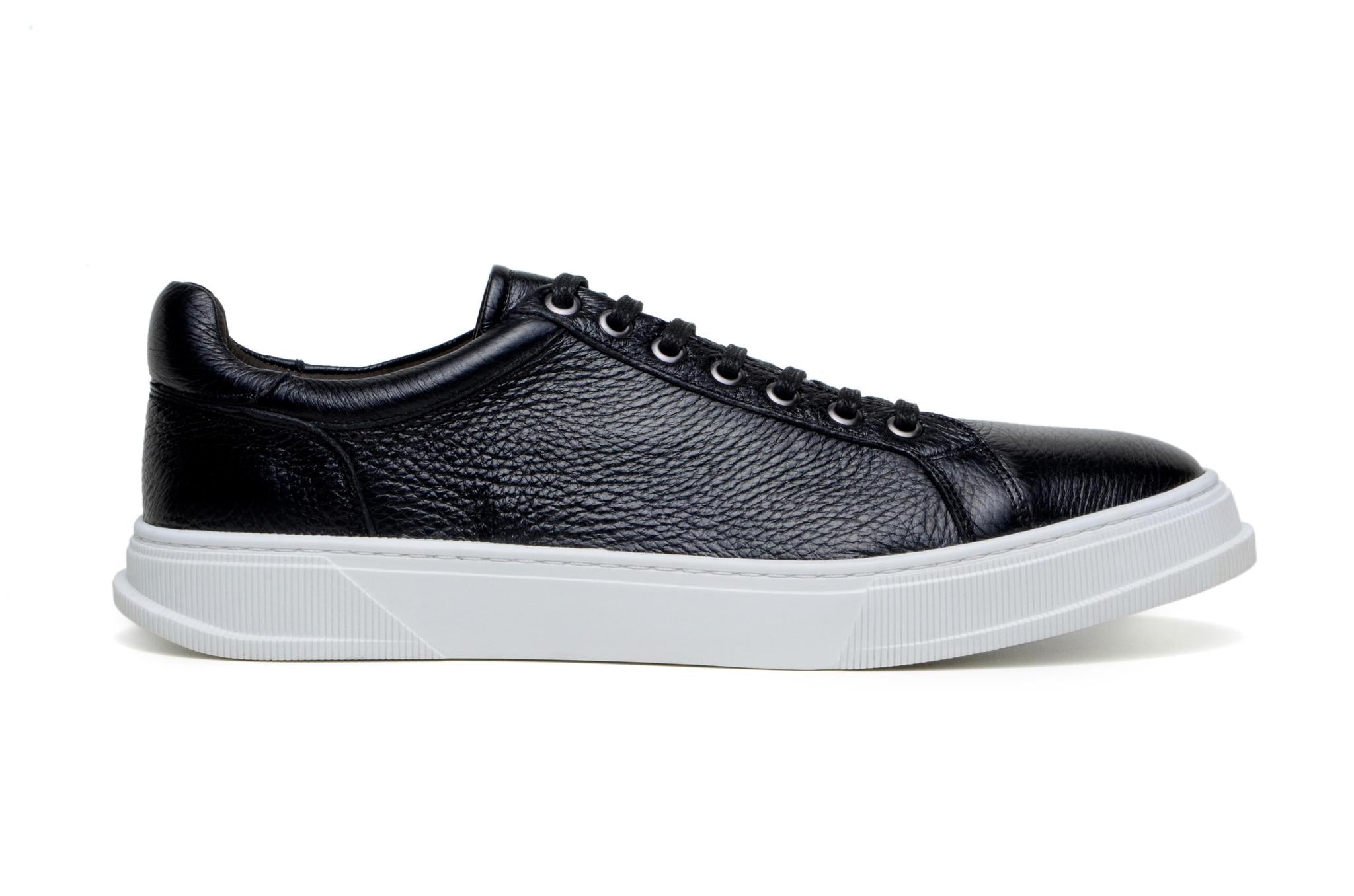 Leather Low Top Sneaker Matteo Black