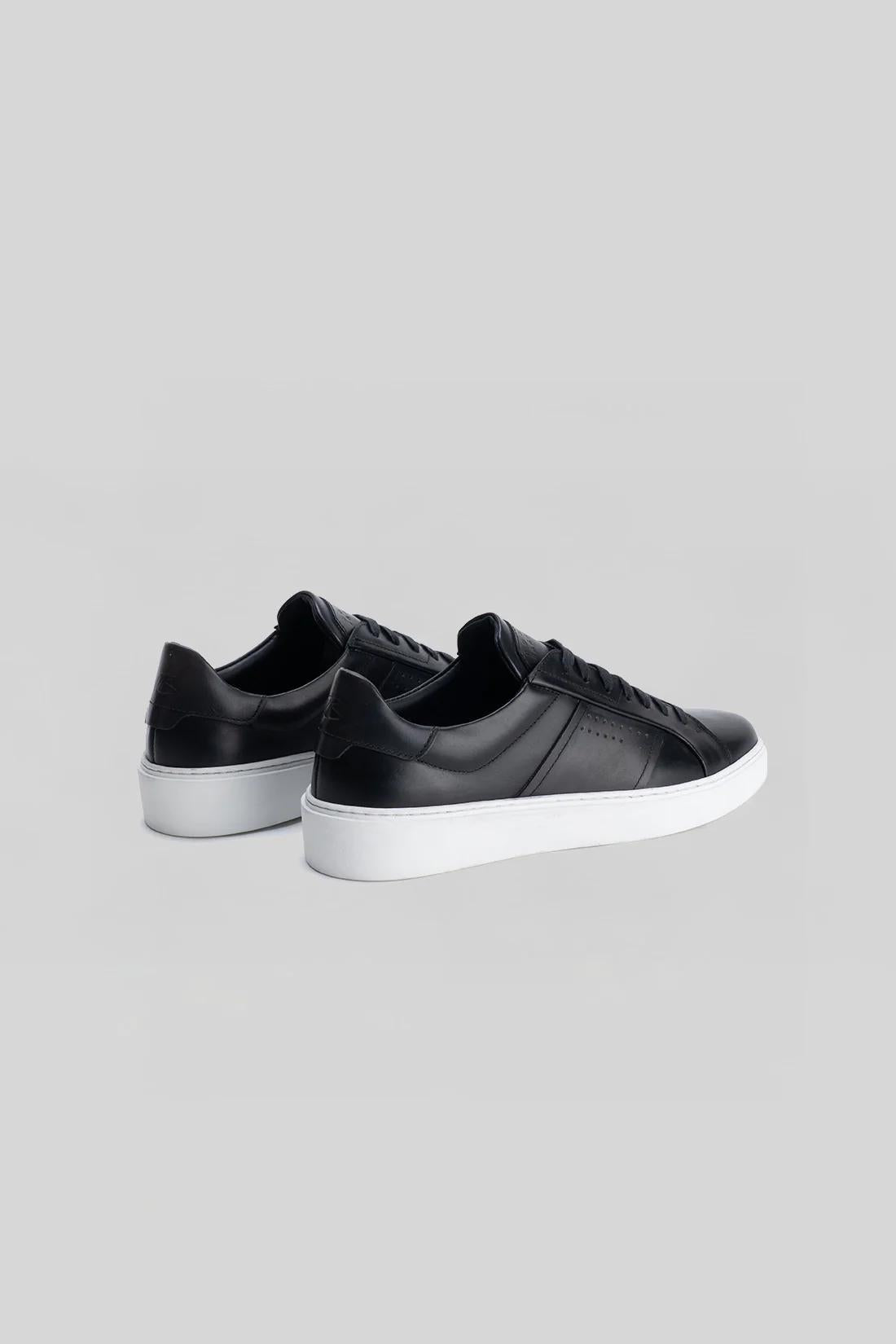 Dion Leather Sneaker