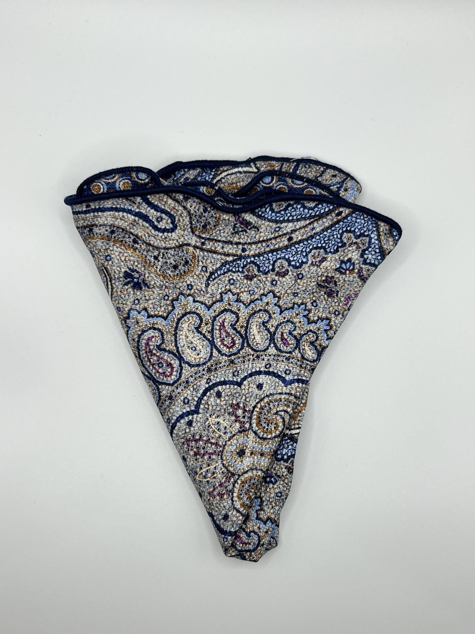 Gray Exploded Paisley/Fancy Dots Print Reversible Pocket Circle