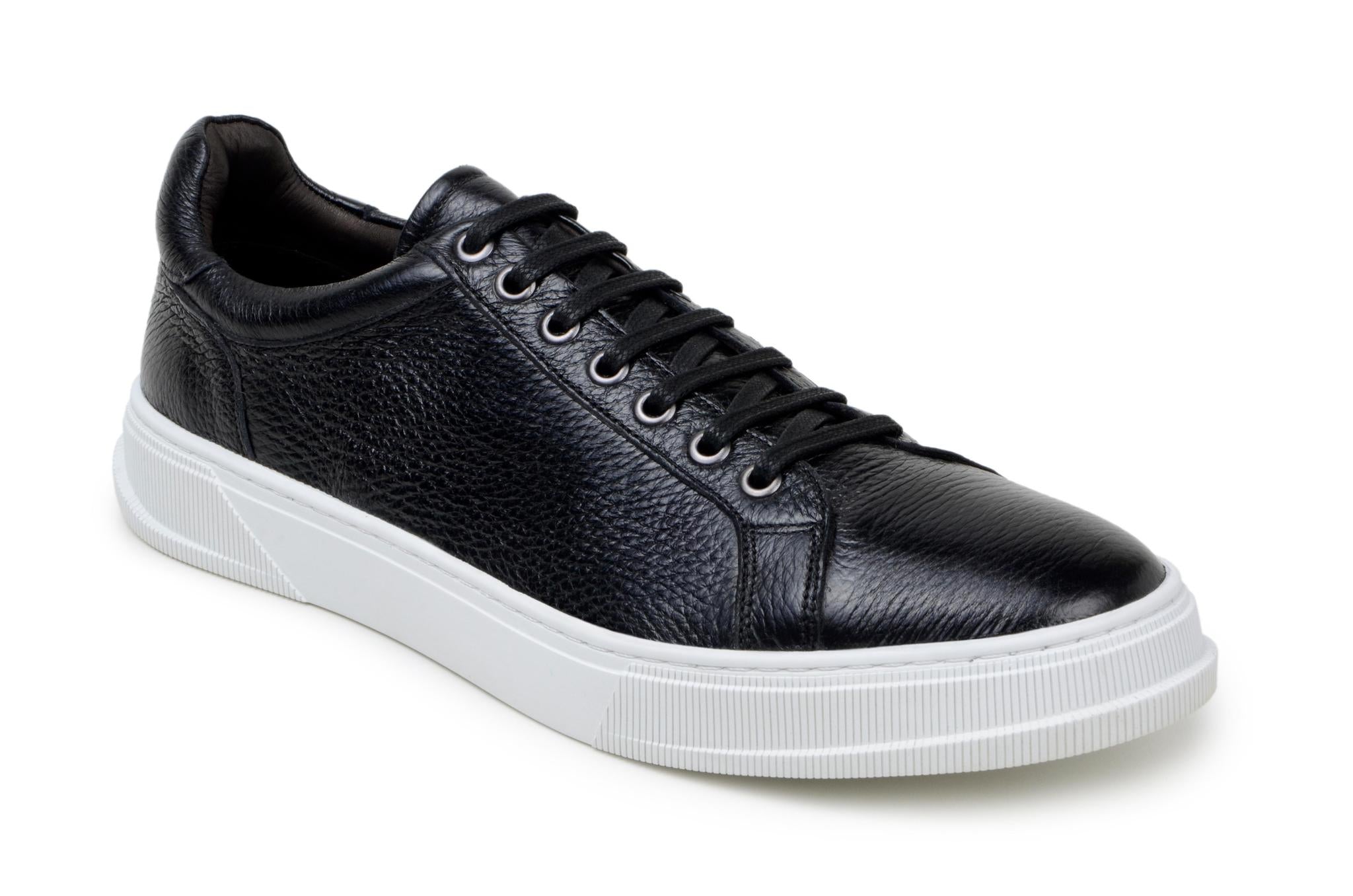 Leather Low Top Sneaker Matteo Black