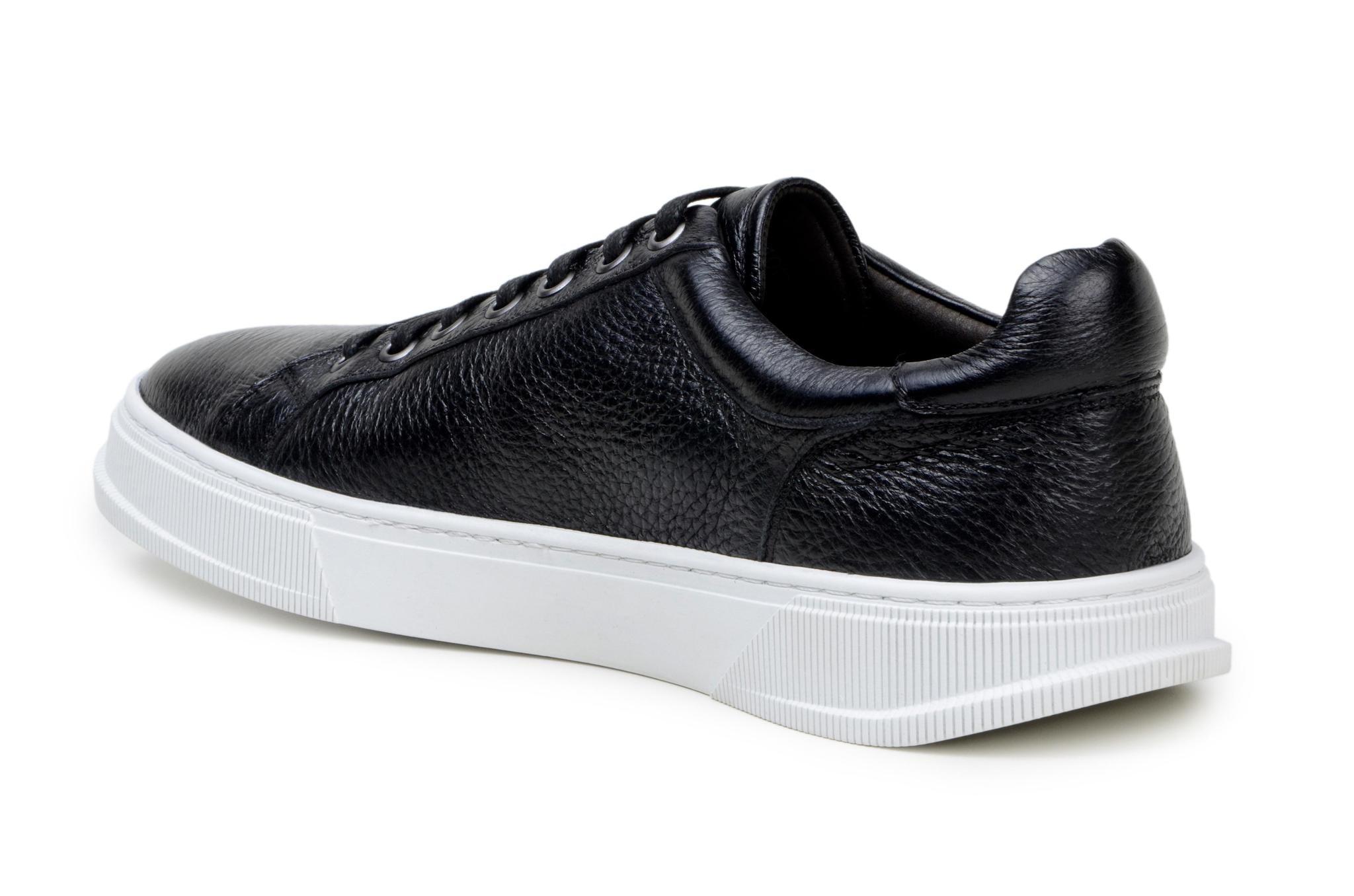 Leather Low Top Sneaker Matteo Black