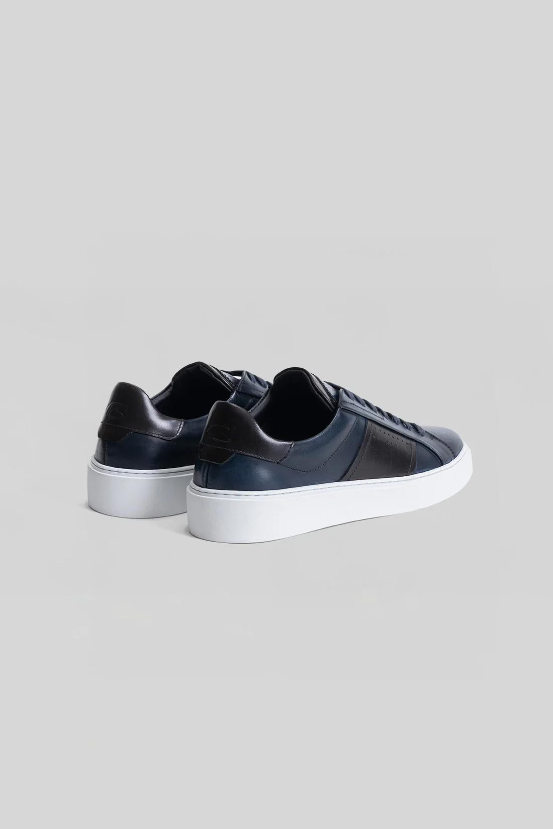 Dion Leather Sneaker