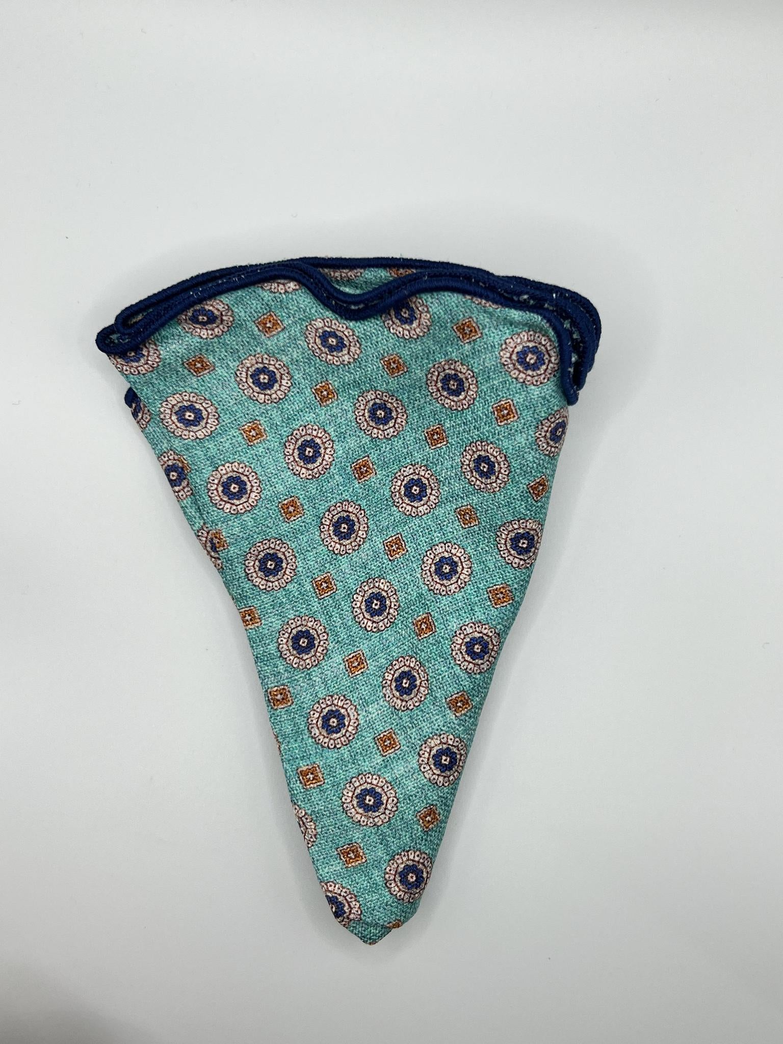 Lt. Sea Green Neat/ Navy Print Silk Reversible Pocket Circle