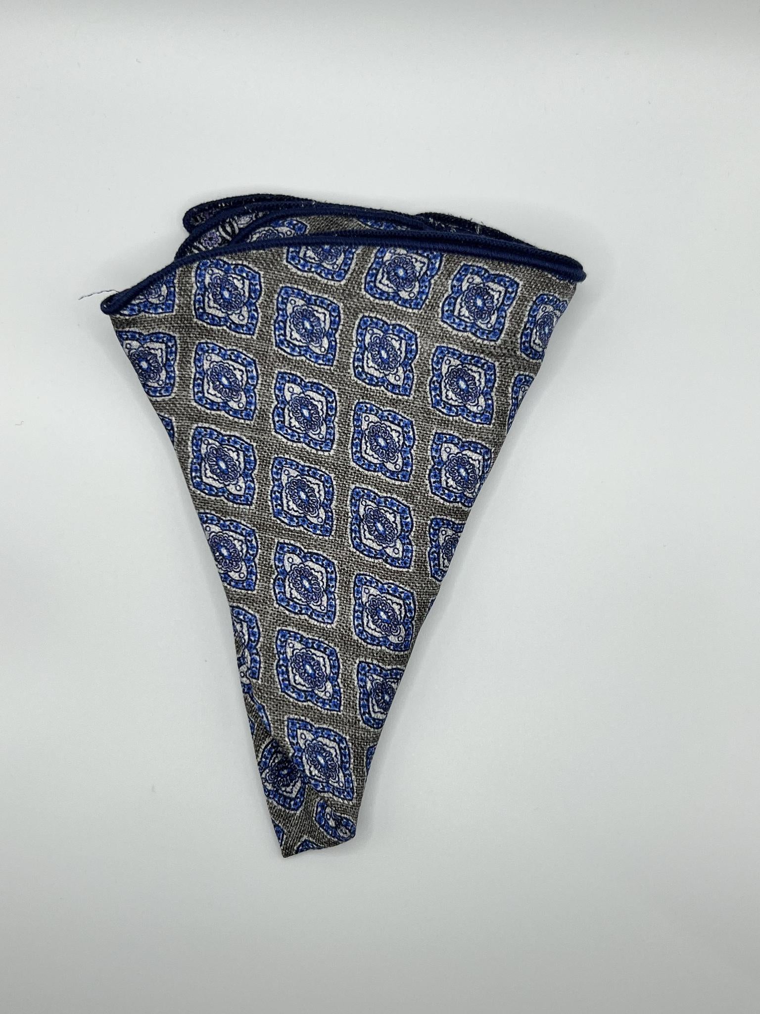Charcoal/Blue /Geo Print Silk Reversible Pocket Circle